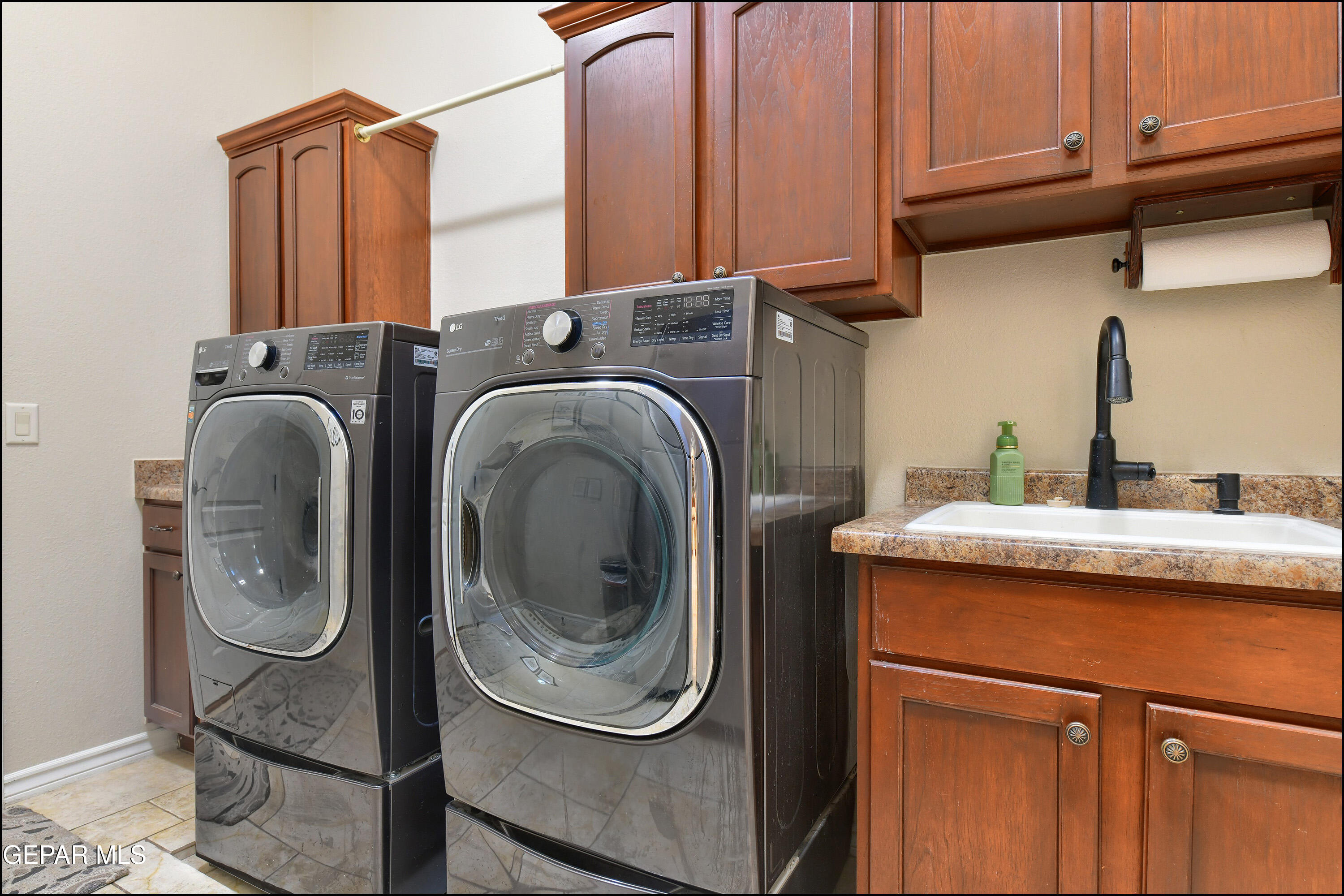 6320 Franklin Desert El Paso, TX 79912 - Photo 45 of 94 055