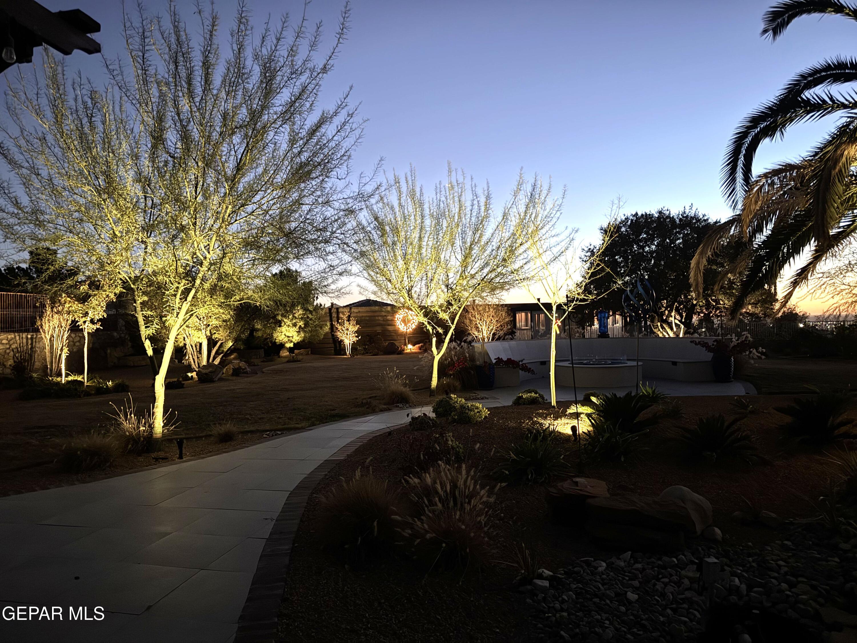 6320 Franklin Desert El Paso, TX 79912 - Photo 72 of 94 6320 Franklin Desert sidewalk lighting t