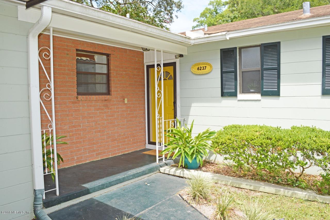 6237 Ogden Road Jacksonville, FL 32216 - Photo 3 of 29 Entry