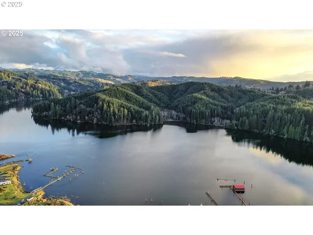 $550,000 | 96015 Sun Lake Lane, Lakeside, OR 97449