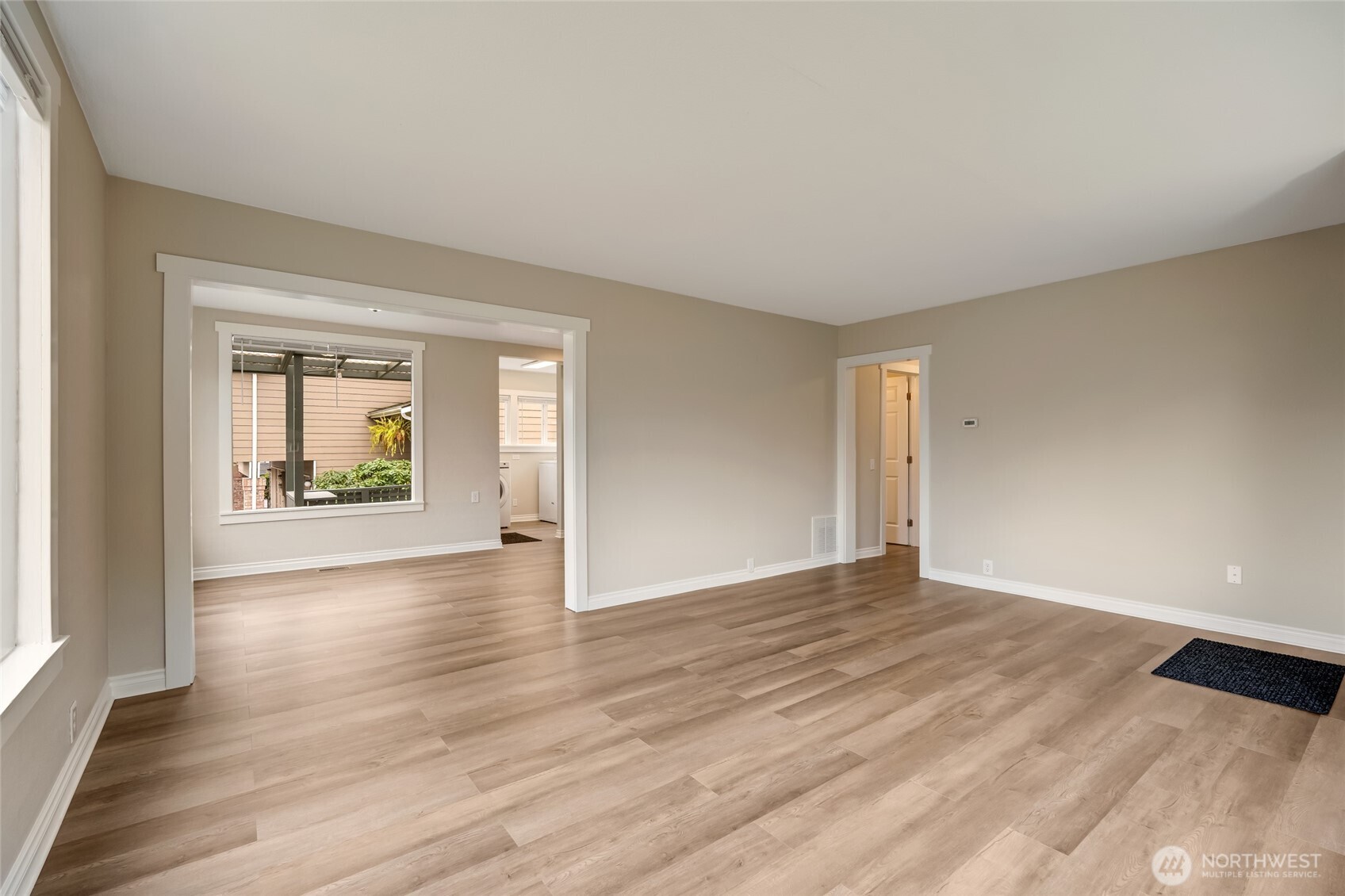 6901 Lower Ridge Road Everett, WA 98203 - Photo 12 of 34
