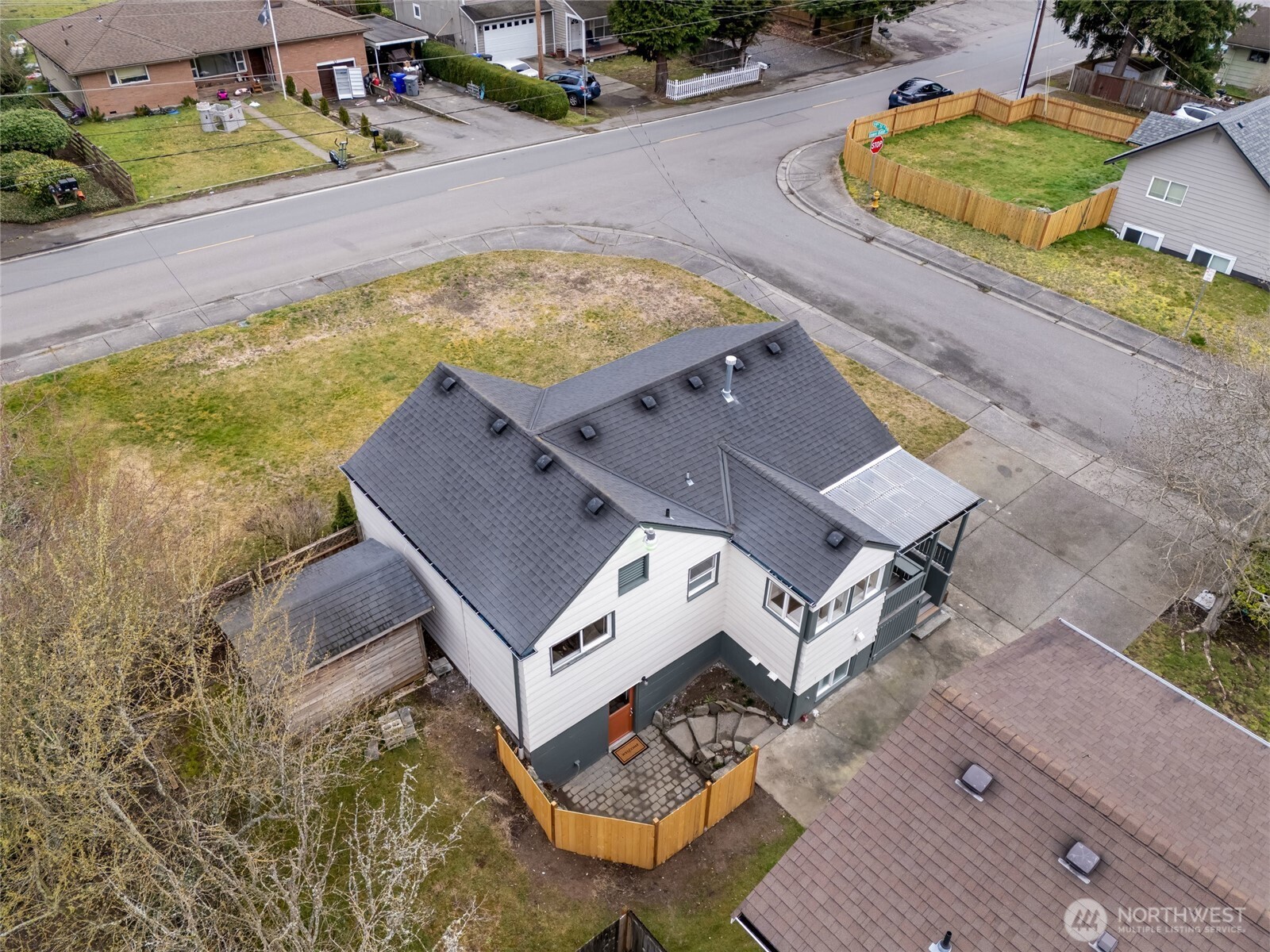 6901 Lower Ridge Road Everett, WA 98203 - Photo 30 of 34