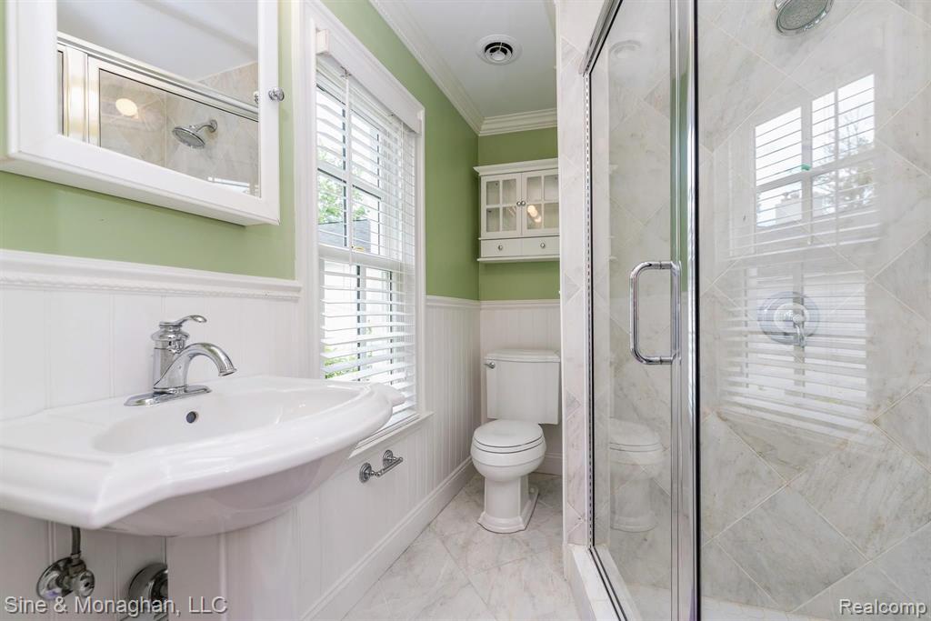 342 Touraine Road Grosse Pointe Farms, MI 48236 - Photo 40 of 49