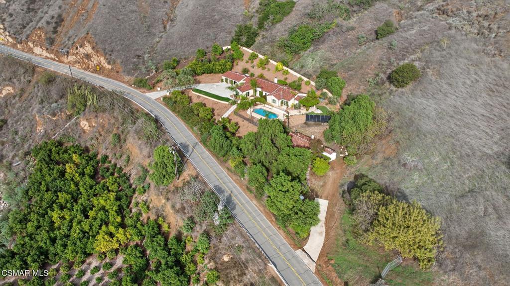 1560 Goodenough Road Fillmore, CA 93015 - Photo 73 of 76 a picture of flowers