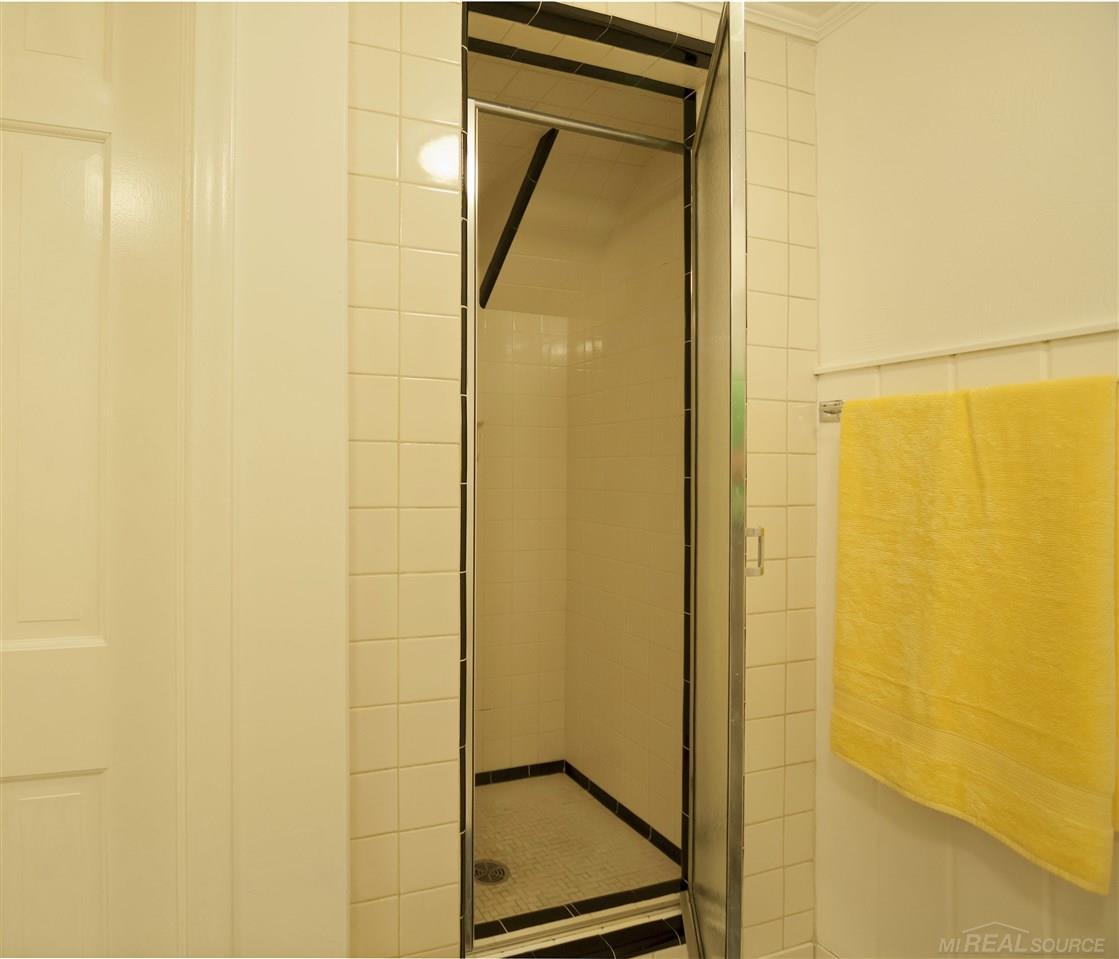 294 Stephens Road Grosse Pointe Farms, MI 48236 - Photo 36 of 42