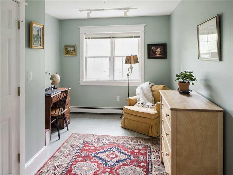175 Royall Point Road Yarmouth, ME 04096 - Photo 3 of 23 Junior Office.