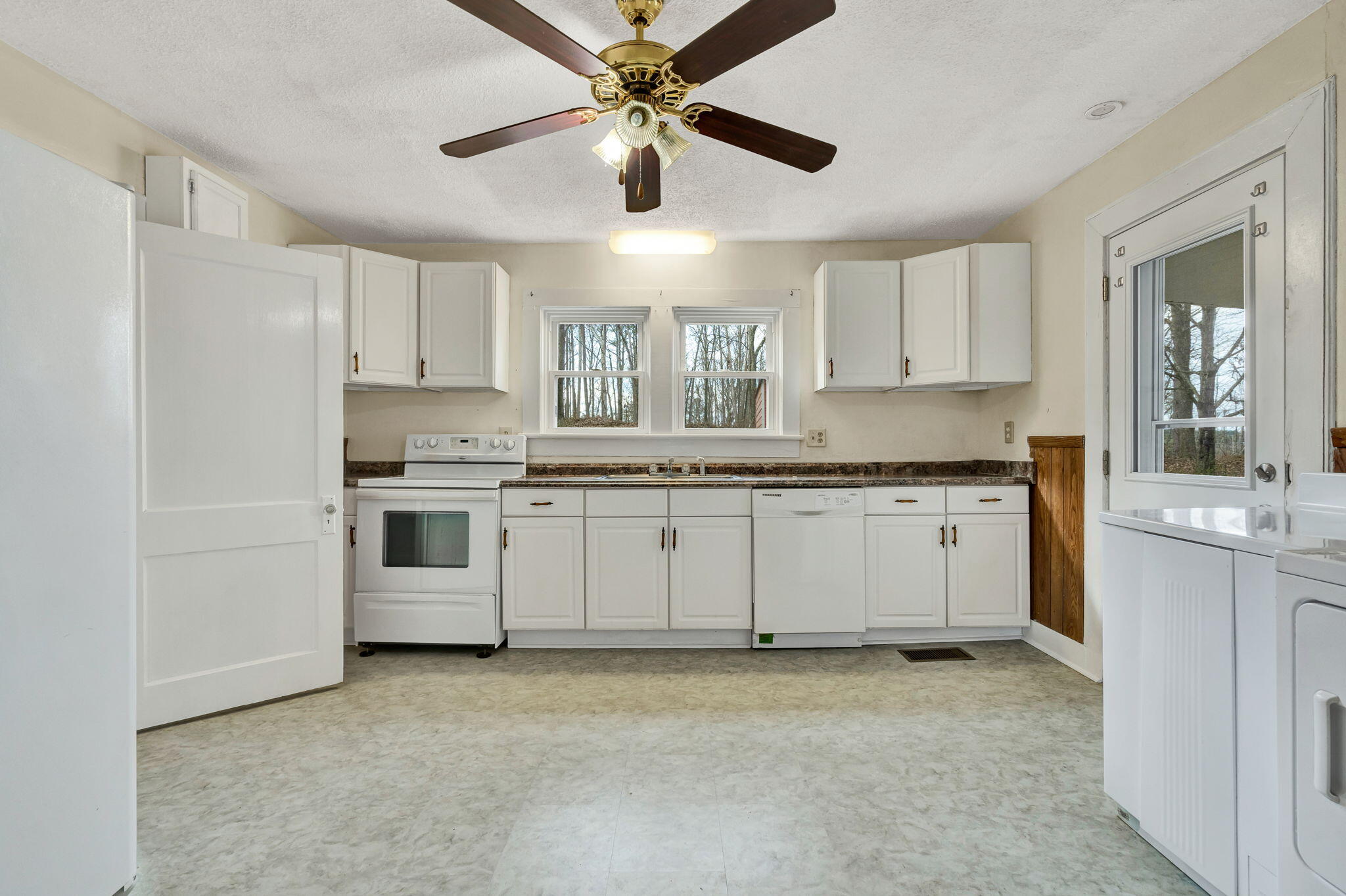 817 Minnis Road Cleveland, TN 37323 - Photo 17 of 28 21-web-or-mls-DSC08395