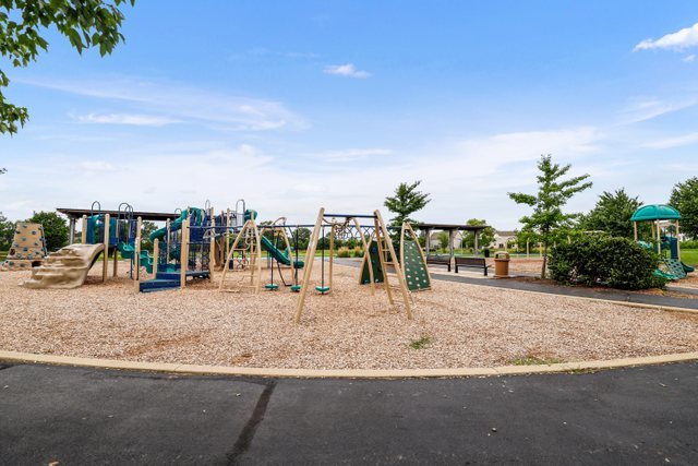 17542 Gilbert Drive Lockport, IL 60441 - Photo 2 of 24