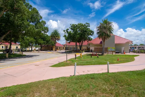 a view of a park with entertaining space