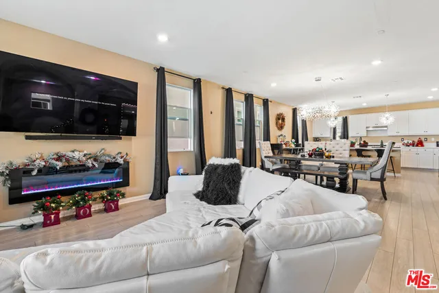 $7,500 | 720 Grace Avenue, Inglewood, CA 90301