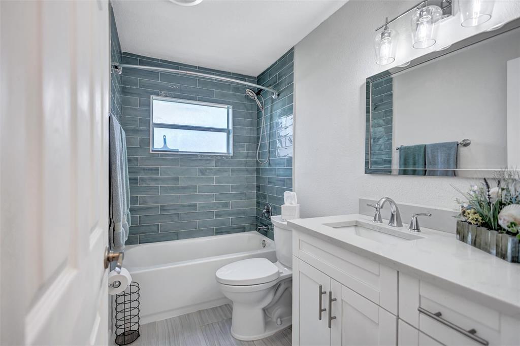504 7th Street Southeast Largo, FL 33771 - Photo 16 of 29
