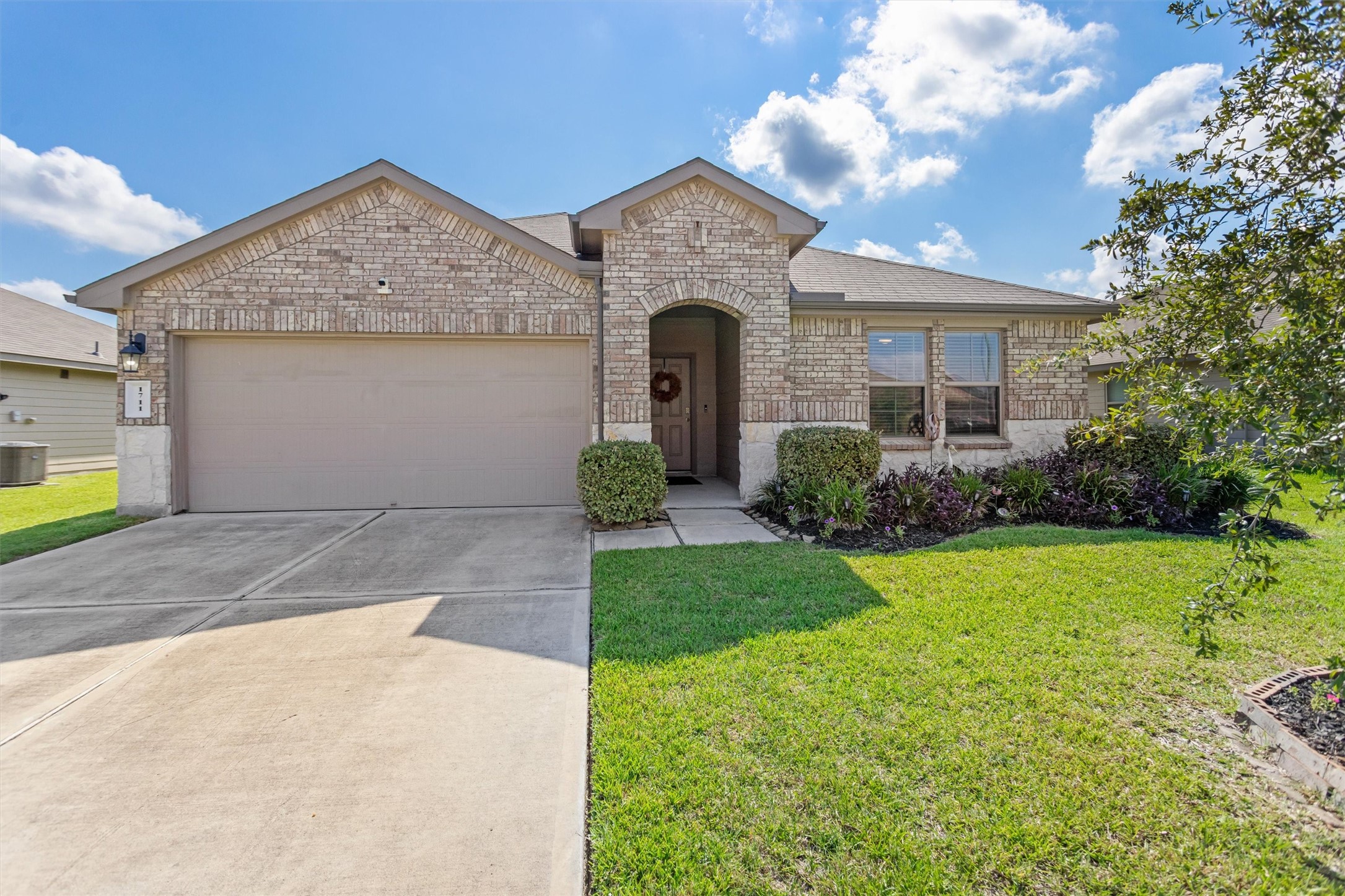 1711 Martin Spring Lane Rosenberg, TX 77469 - Photo 18 of 24 Welcome to 1711 Martin Spring Lane!