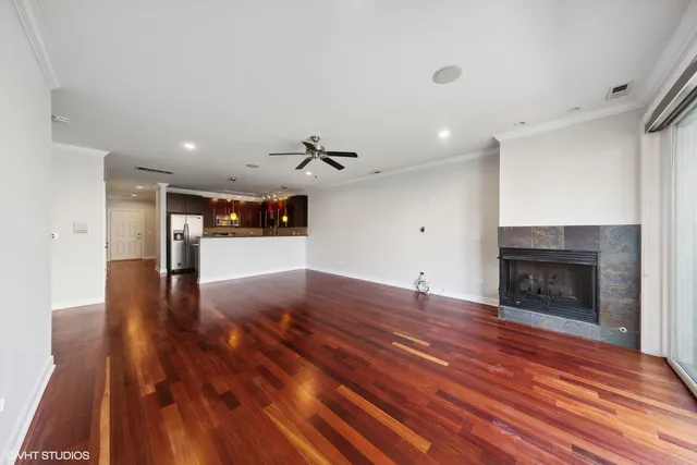 $3,100 | 825 North Hudson Avenue, Unit 2B, Chicago, IL 60610