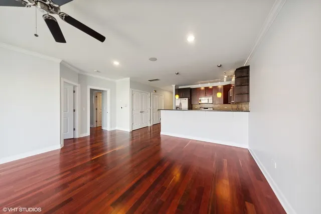 $3,100 | 825 North Hudson Avenue, Unit 2B, Chicago, IL 60610
