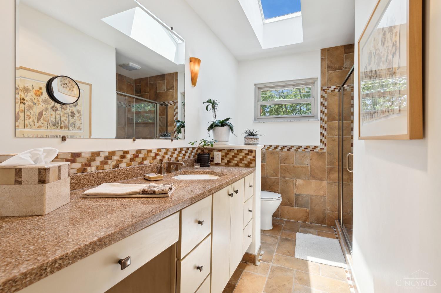 11281 Hanover Road Forest Park, OH 45240 - Photo 22 of 34 Remodeled bathroom '17 with skylight