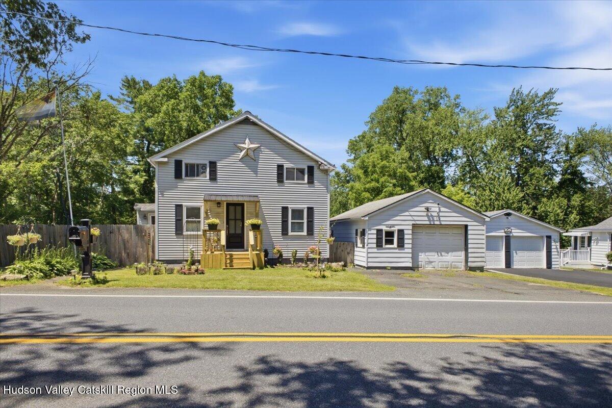 102 Stone Quarry Road Clifton Park, NY 12065 - Photo 3 of 37 3