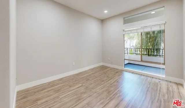 $3,555 | 6260 West 3rd Street, Unit 2215, Los Angeles, CA 90036