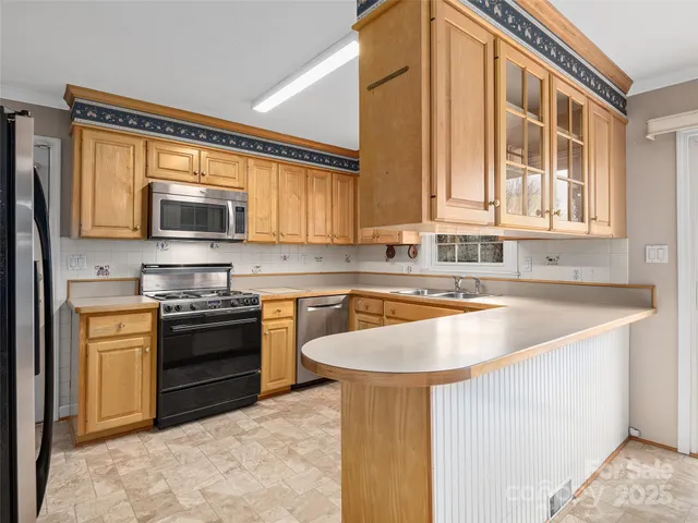 $400,000 | 18 Mulberry Drive, Arden, NC 28704