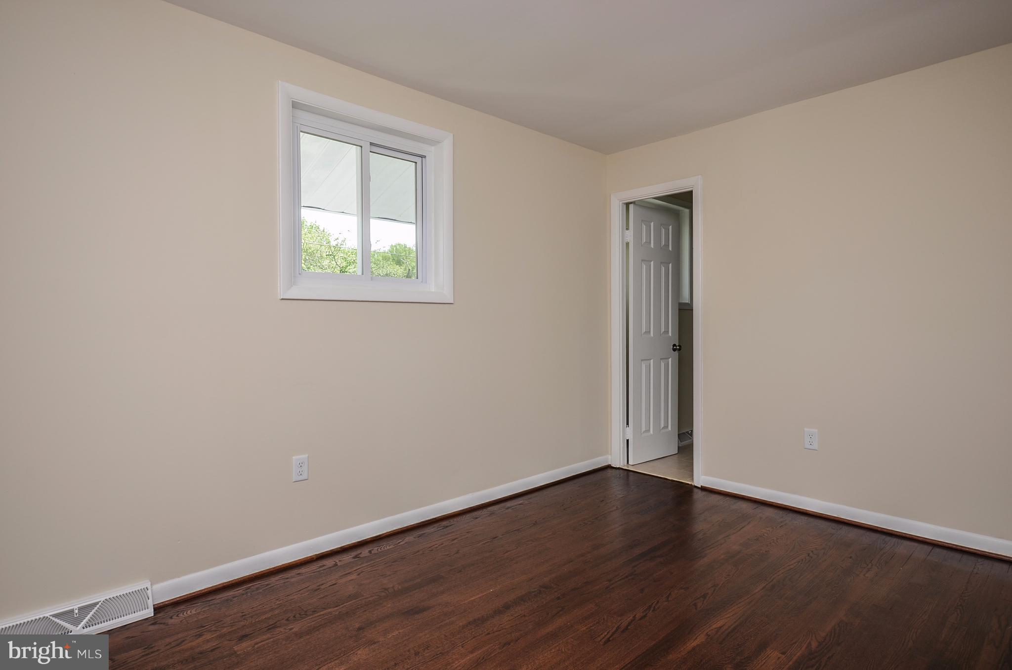 7610 Brooklyn Bridge Road Laurel, MD 20707 - Photo 10 of 28 Bedroom (Master)