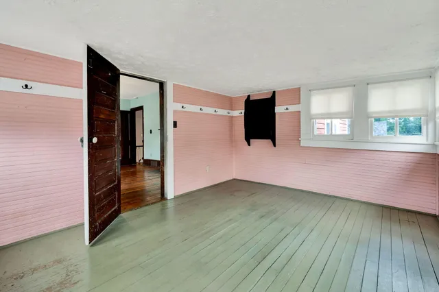 $379,000 | 214 Mc Caslin Avenue, Sweetwater, TN 37874