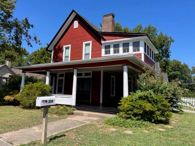 $379,000 | 214 Mc Caslin Avenue, Sweetwater, TN 37874