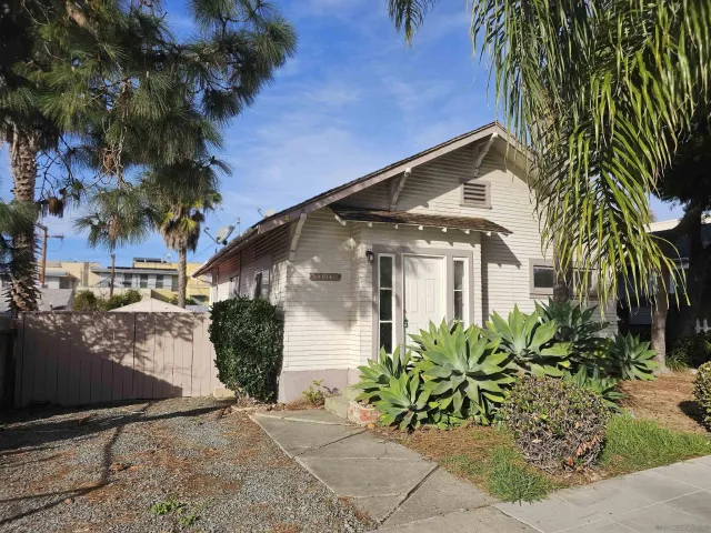$2,949 | 4014 Oregon Street, San Diego, CA 92104