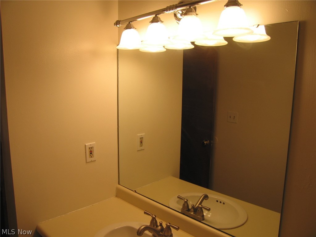 4482 Center Road Brunswick, OH 44212 - Photo 12 of 20 Gallery Image 12