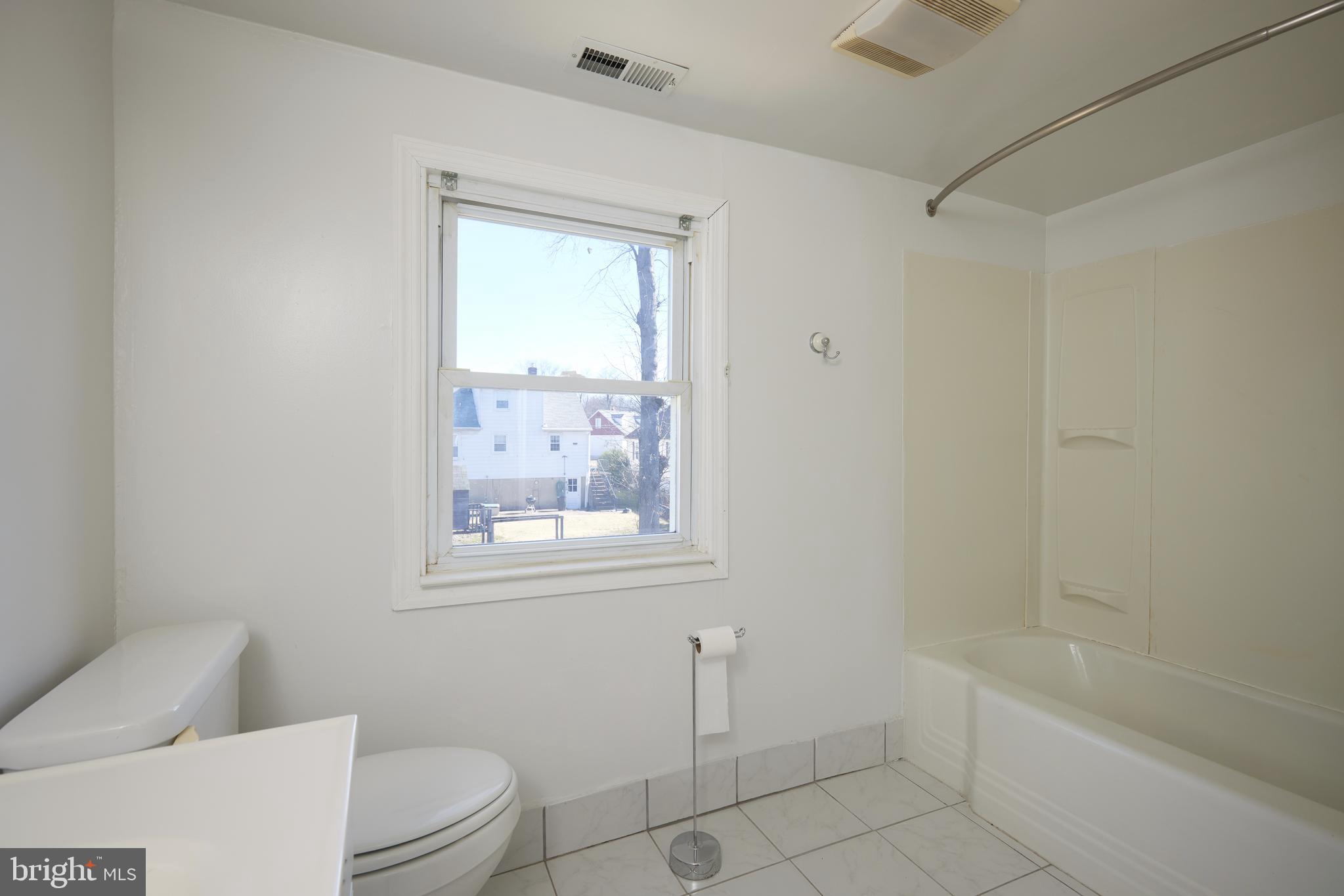 2524 East Joppa Road Baltimore, MD 21234 - Photo 13 of 16 Gallery Image 13