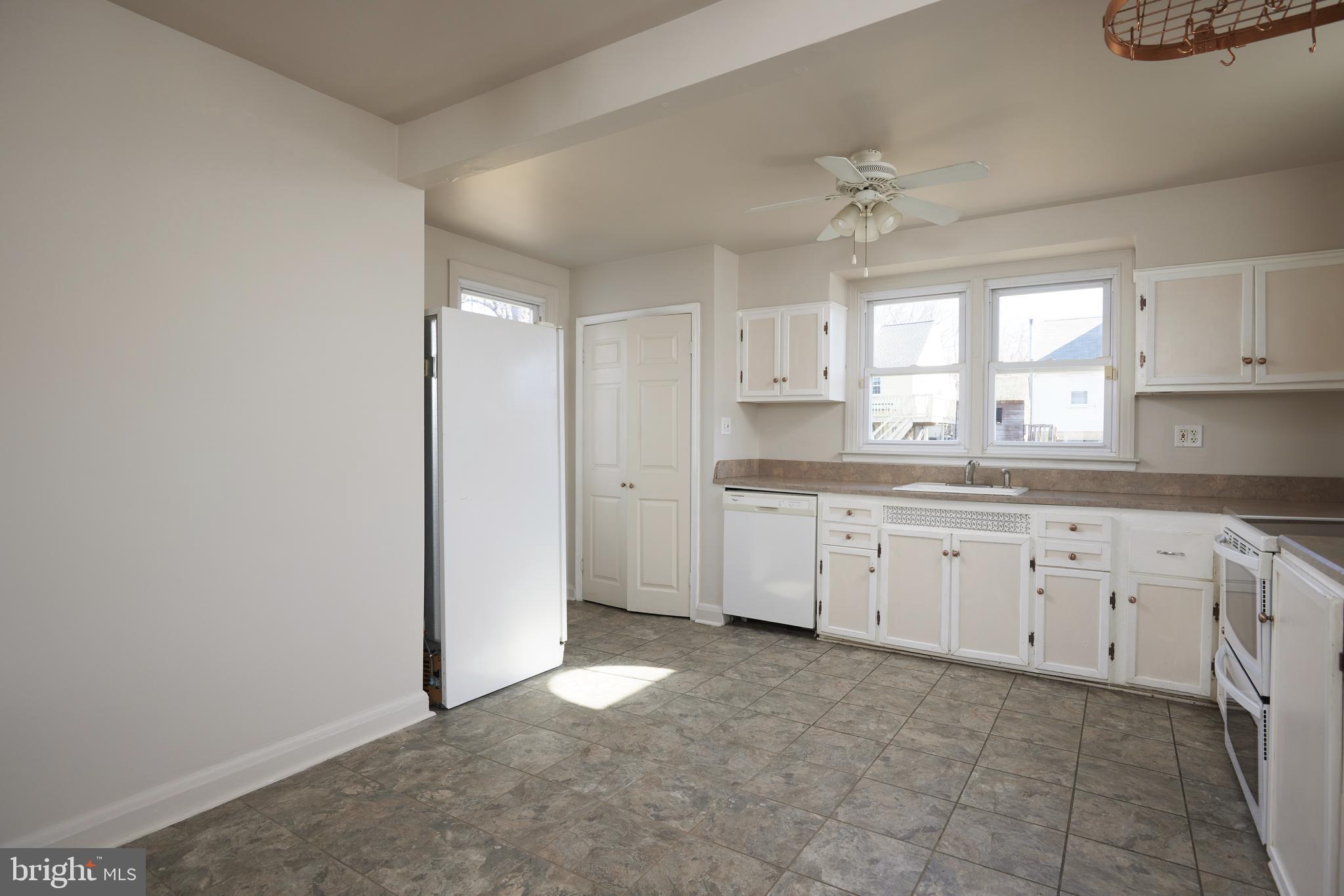 2524 East Joppa Road Baltimore, MD 21234 - Photo 6 of 16 Gallery Image 6