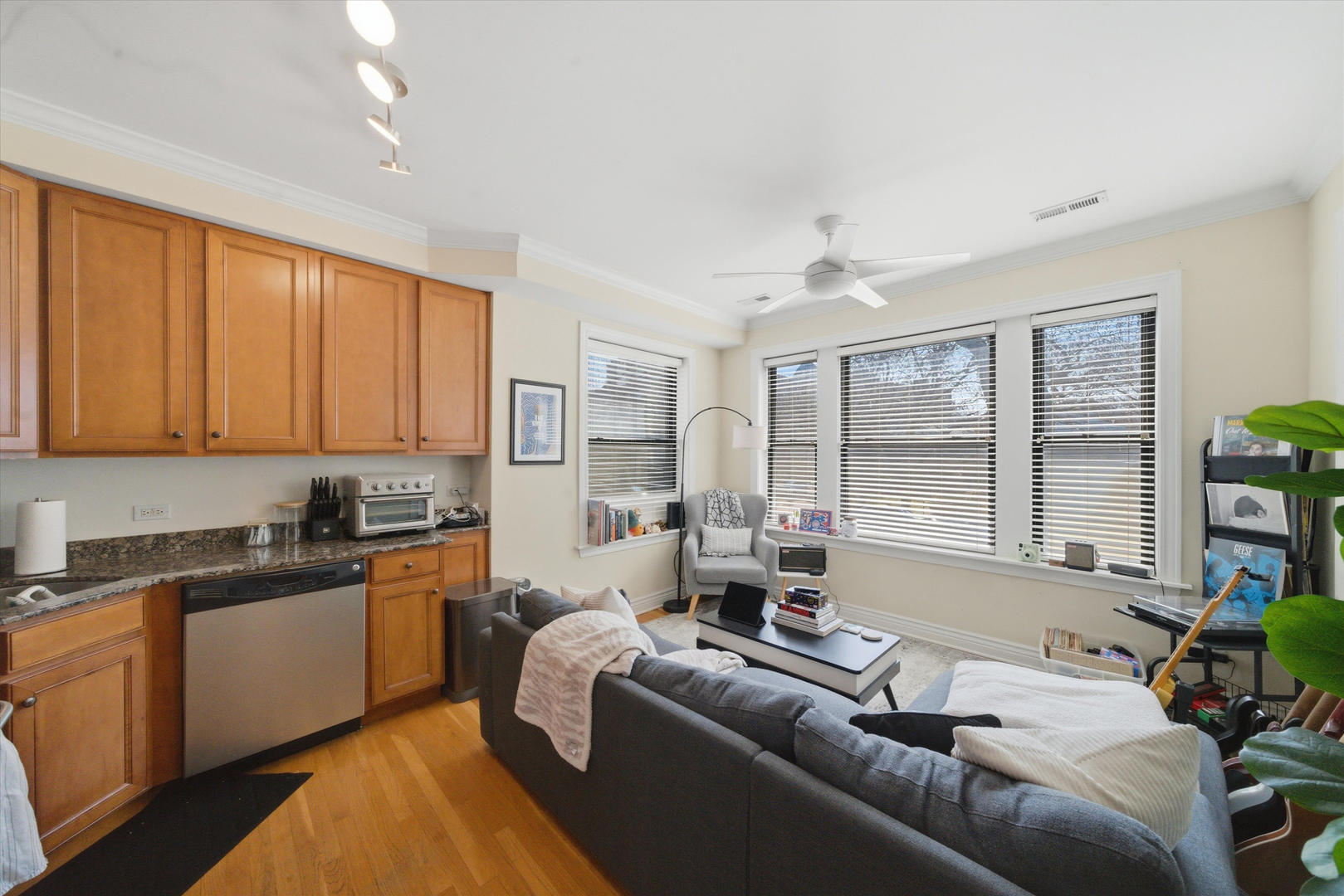 548 West Deming Place, Unit 1 Chicago, IL 60614 - Photo 3 of 11 a living room with furniture and a large window