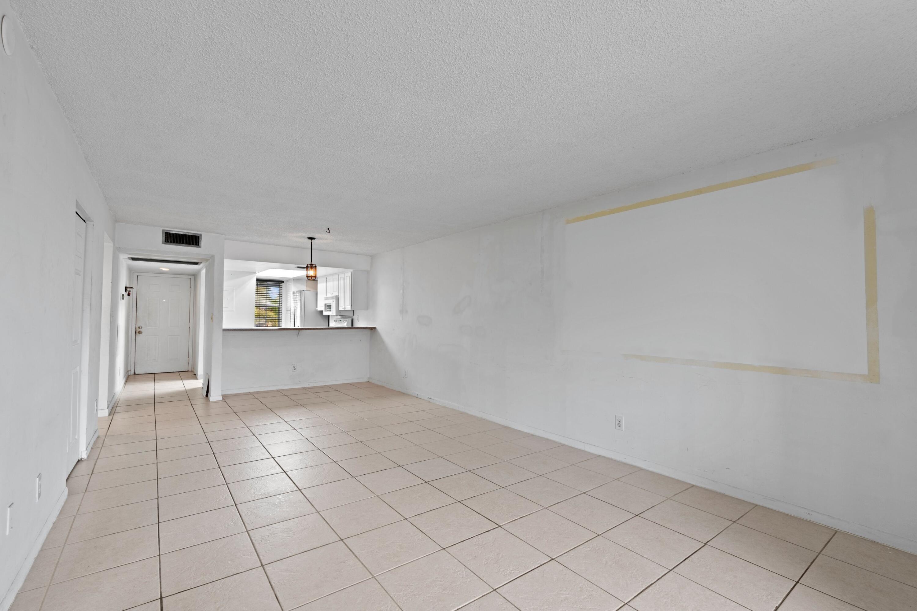 905 Southridge Road, Unit 203D Delray Beach, FL 33444 - Photo 4 of 14 4