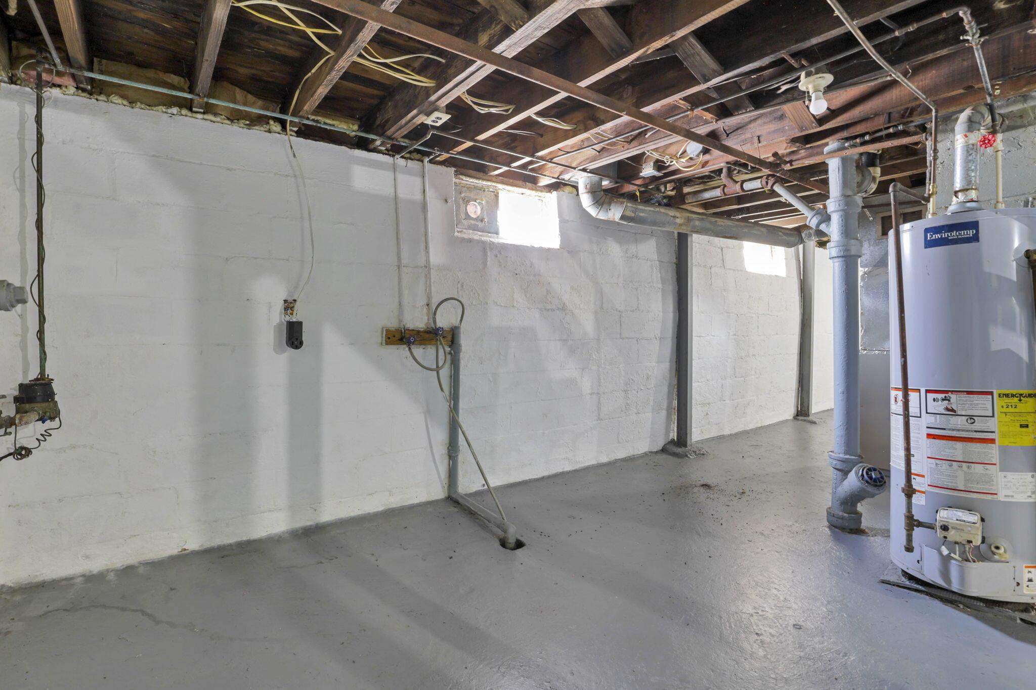 2287 Delbert Road Columbus, OH 43211 - Photo 28 of 31 Basement