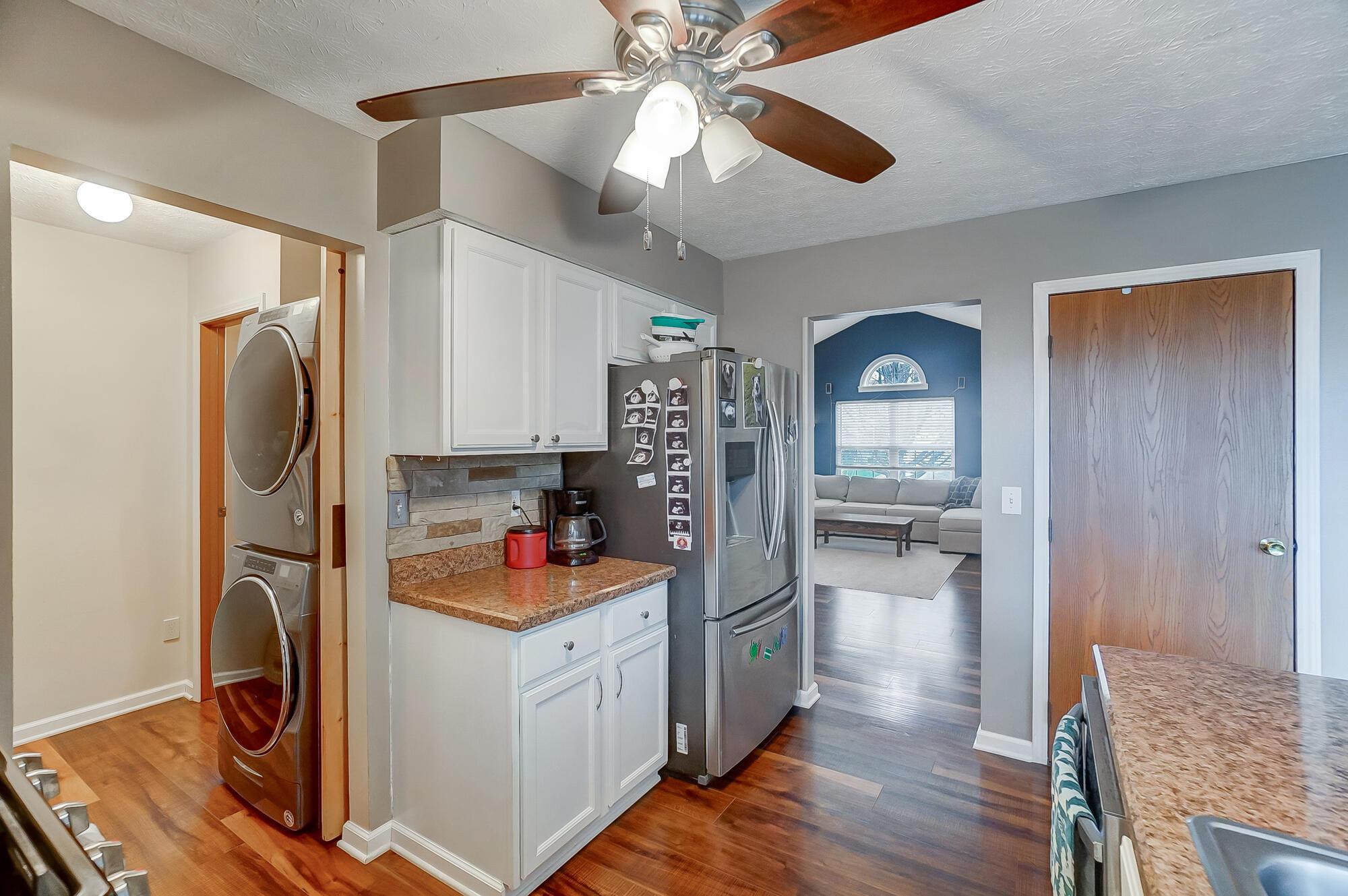 776 Prairie Road Galloway, OH 43119 - Photo 10 of 55 Kitchen