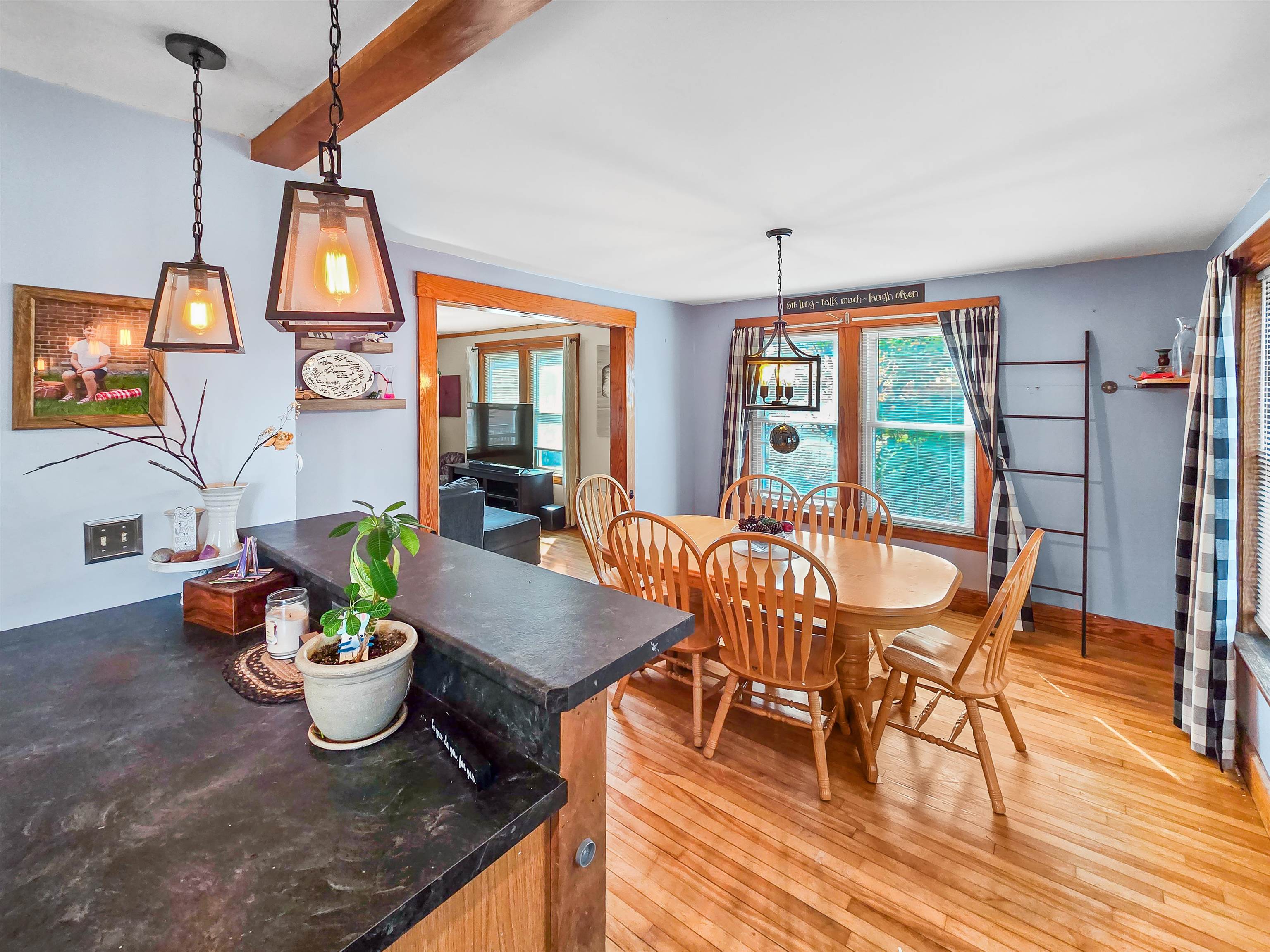 44 School Street Springfield, VT 05150 - Photo 5 of 39