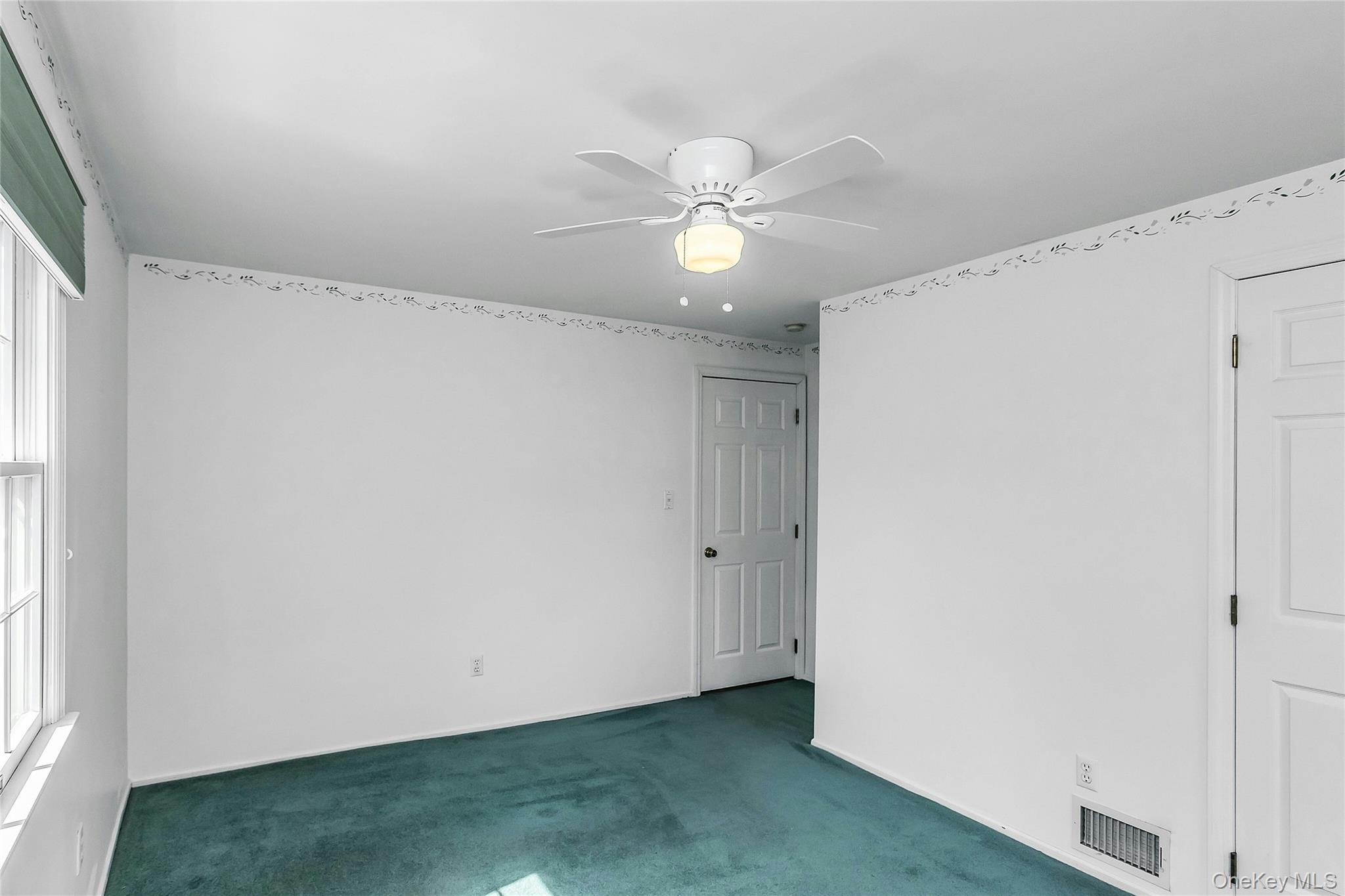 26 Ridge Drive Manhasset, NY 11030 - Photo 25 of 35 Gallery Image 25