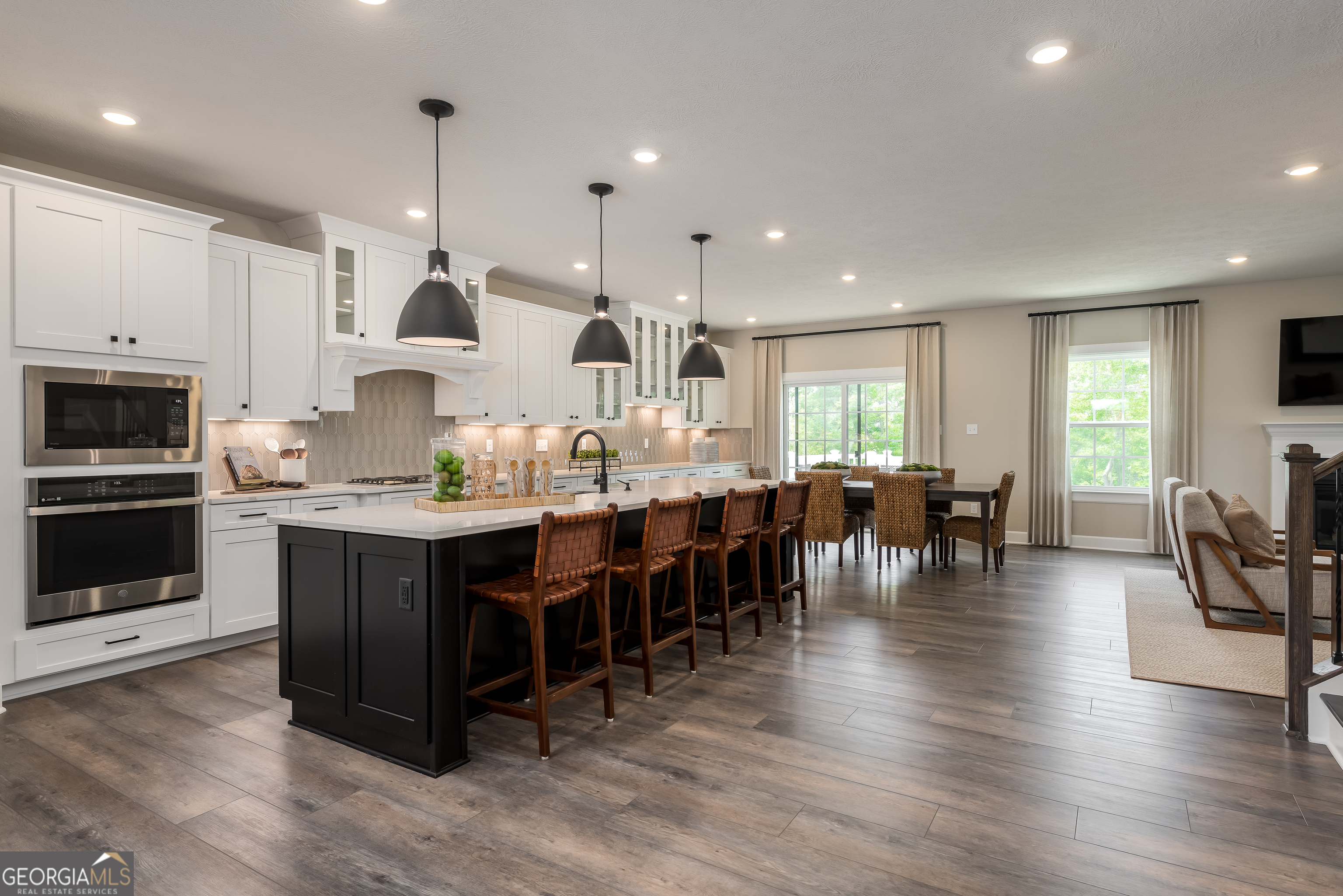 374 Flying Eagle Drive Commerce, GA 30529 - Photo 2 of 12