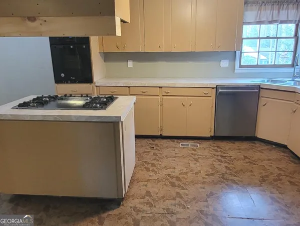 $199,000 | 335 Laurel Lane, LaGrange, GA 30241