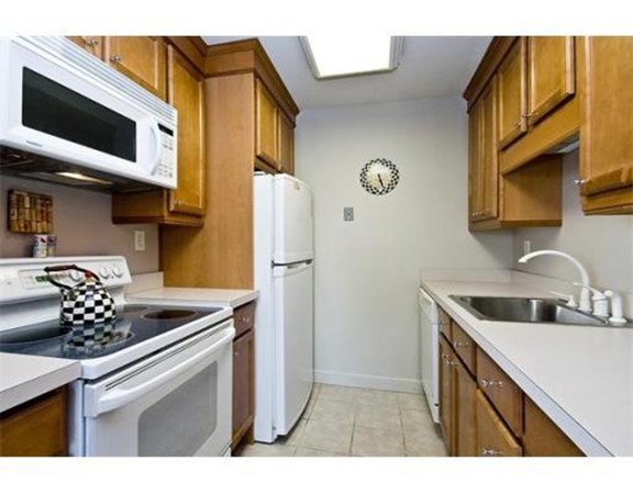 566 Commonwealth Avenue, Unit 802 Boston, MA 02215 - Photo 9 of 12