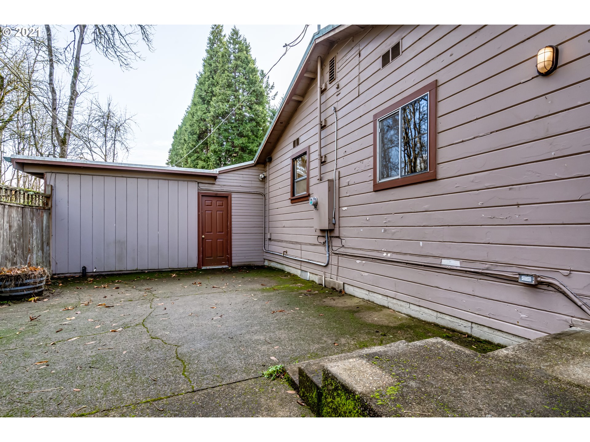 29785 Gimpl Hill Road Eugene, OR 97402 - Photo 13 of 18 Gallery Image 13