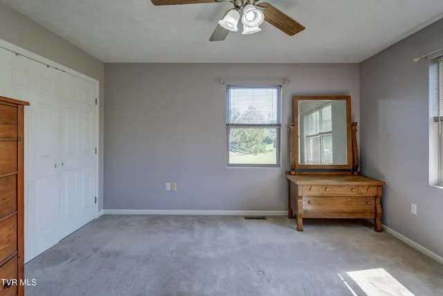 $499,900 | 222 Old Stage Drive, Bristol, TN 37620