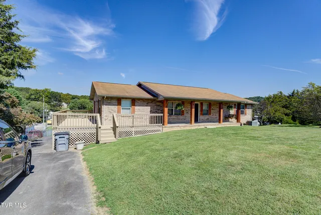 $499,900 | 222 Old Stage Drive, Bristol, TN 37620