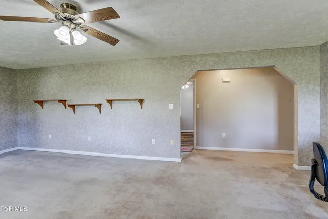 $499,900 | 222 Old Stage Drive, Bristol, TN 37620