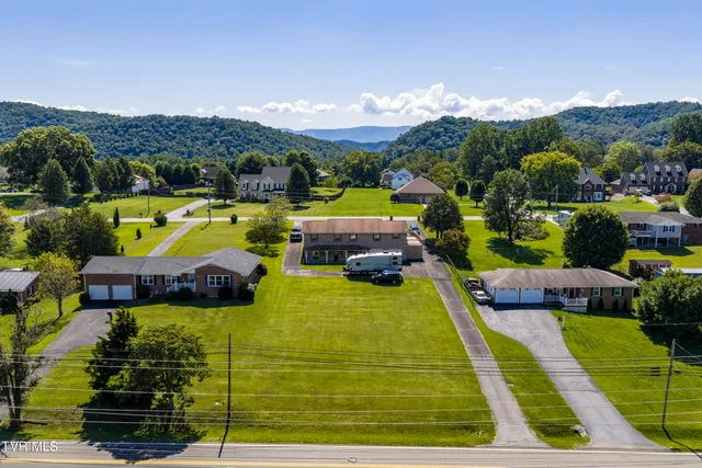 $499,900 | 222 Old Stage Drive, Bristol, TN 37620