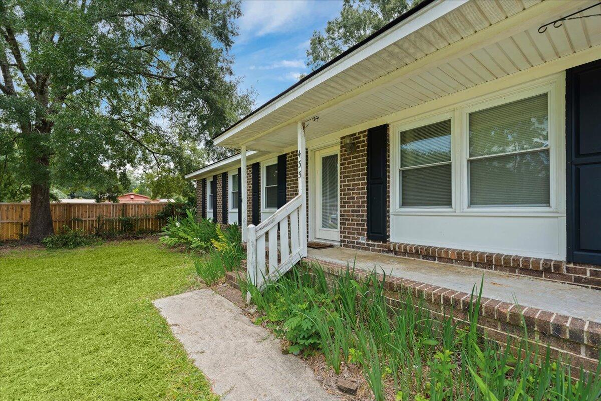 435 Morrow Street Moncks Corner, SC 29461 - Photo 3 of 18 03-Barclay Media Co-15