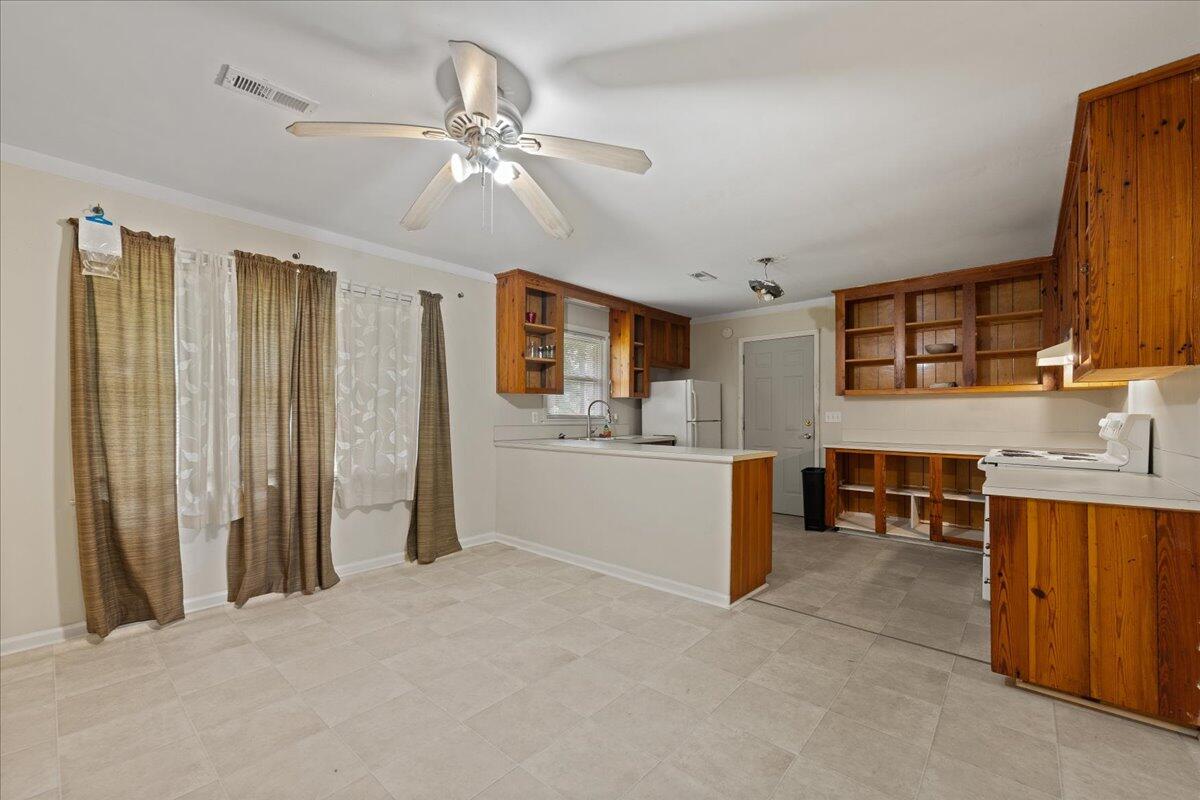 435 Morrow Street Moncks Corner, SC 29461 - Photo 6 of 18 06-Barclay Media Co-3