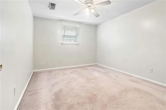 $395,000 | 3 Mary Ridge Court, River Ridge, LA 70123