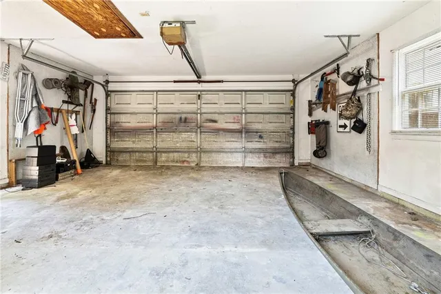 $395,000 | 3 Mary Ridge Court, River Ridge, LA 70123