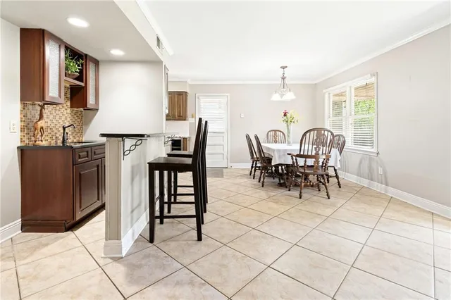 $395,000 | 3 Mary Ridge Court, River Ridge, LA 70123