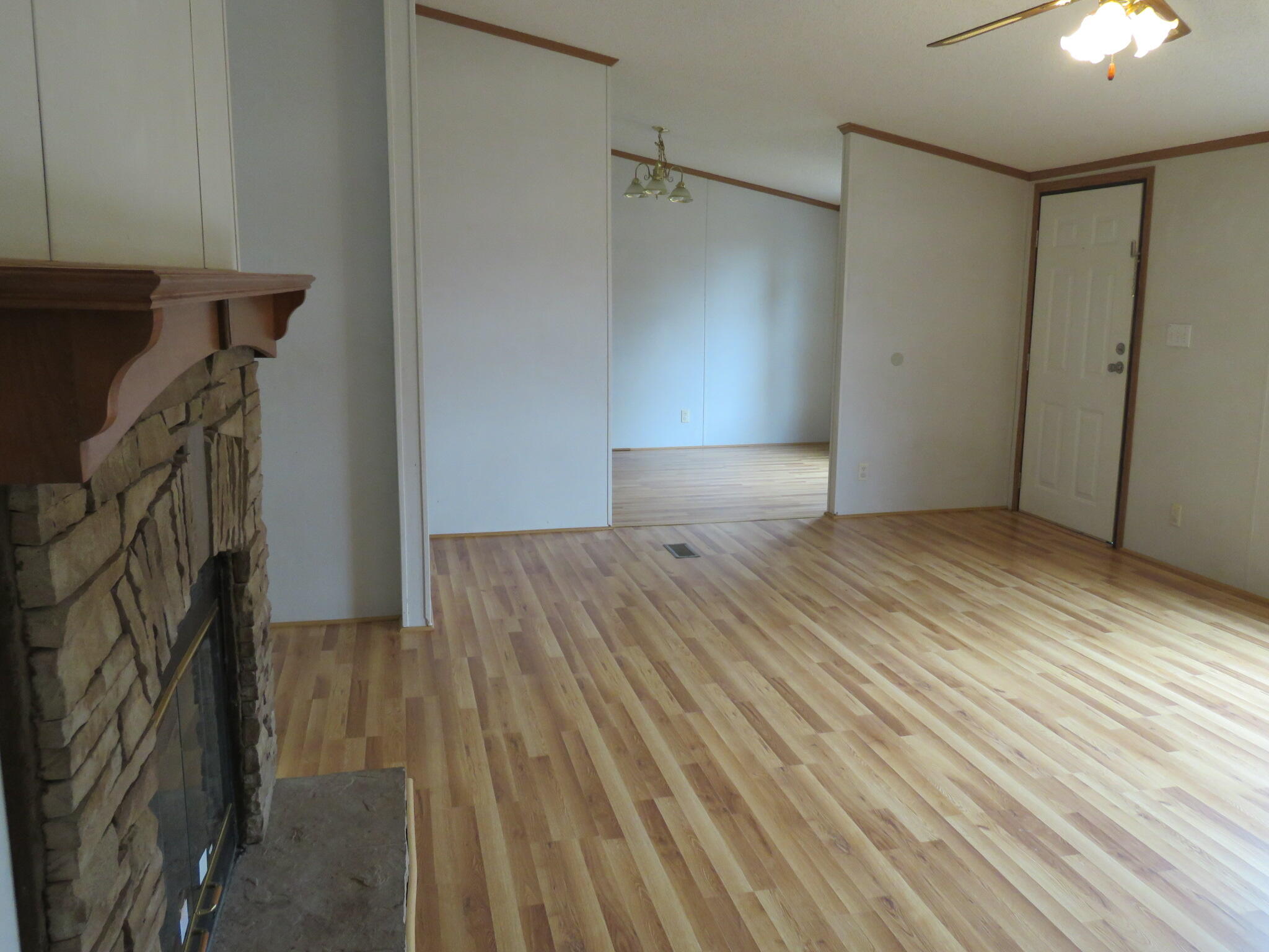 52 Homestead Road New Castle, VA 24127 - Photo 12 of 25 IMG_2040