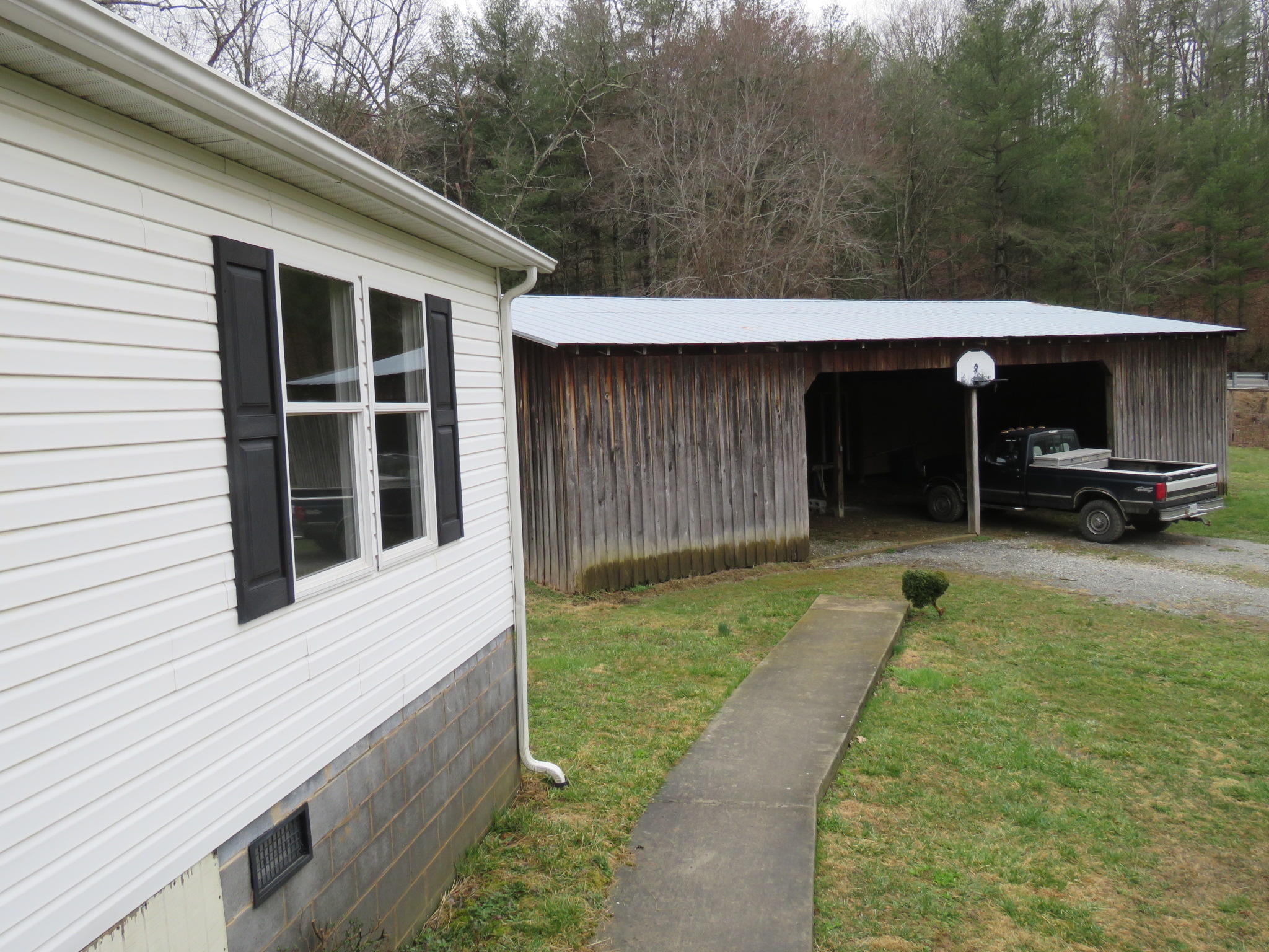 52 Homestead Road New Castle, VA 24127 - Photo 24 of 25 IMG_2053